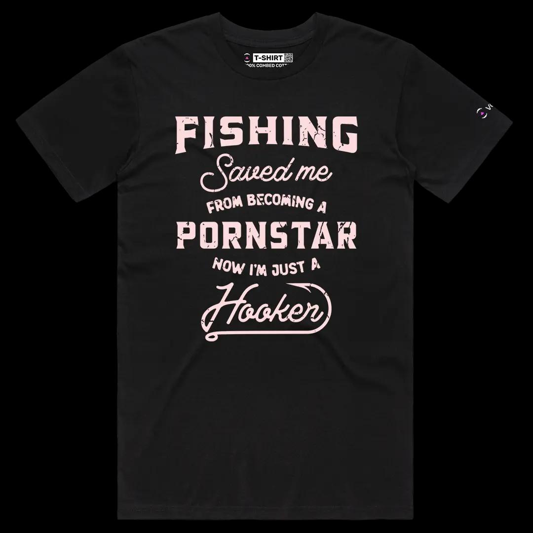 VOICEART Black Male Regular Fishing Saved Me Funny Tee with Wordplay Joke Short Sleeve Cotton T-Shirt for Men and Women