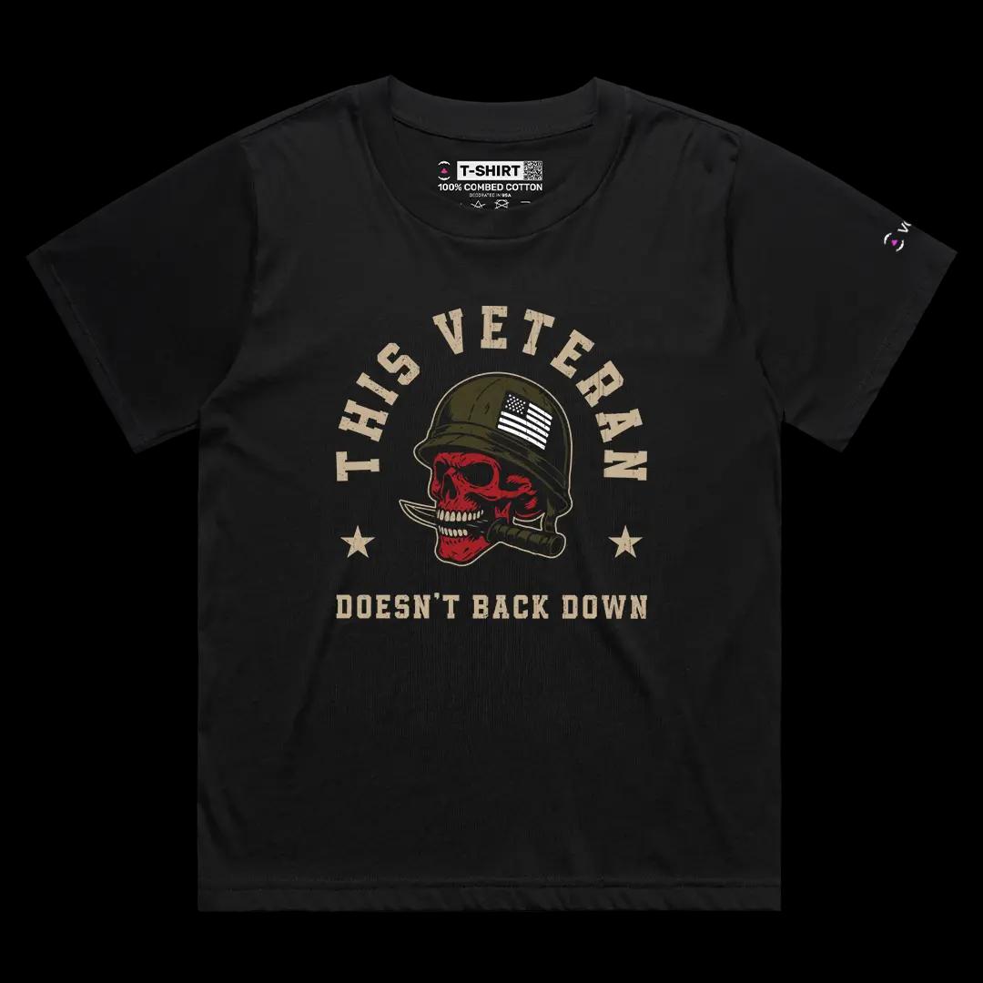 VOICEART Black Female Loose US Veteran No Backing Down Graphic Tee for 4th of July Short Cotton Shirt for Men and Women v1
