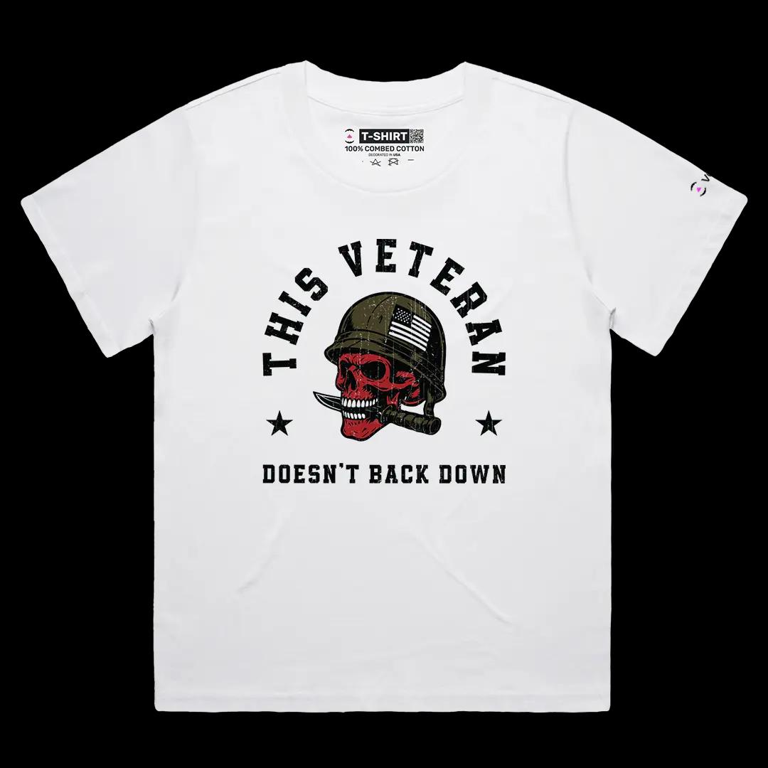 VOICEART White Female Loose US Veteran No Backing Down Graphic Tee for 4th of July Short Cotton Shirt for Men and Women v1
